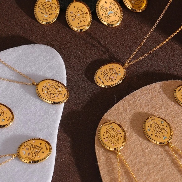 ♍️ 18K Gold plated zodiac sign Virgo necklace - Picture 4 of 5